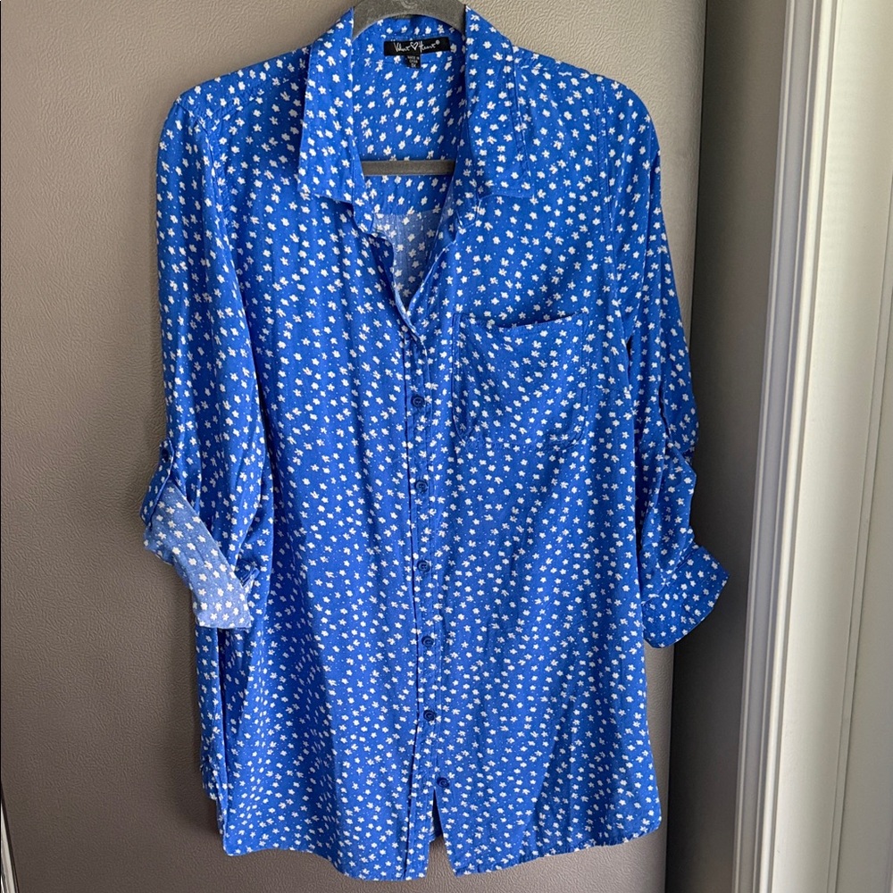 Blue and White Patterned Top